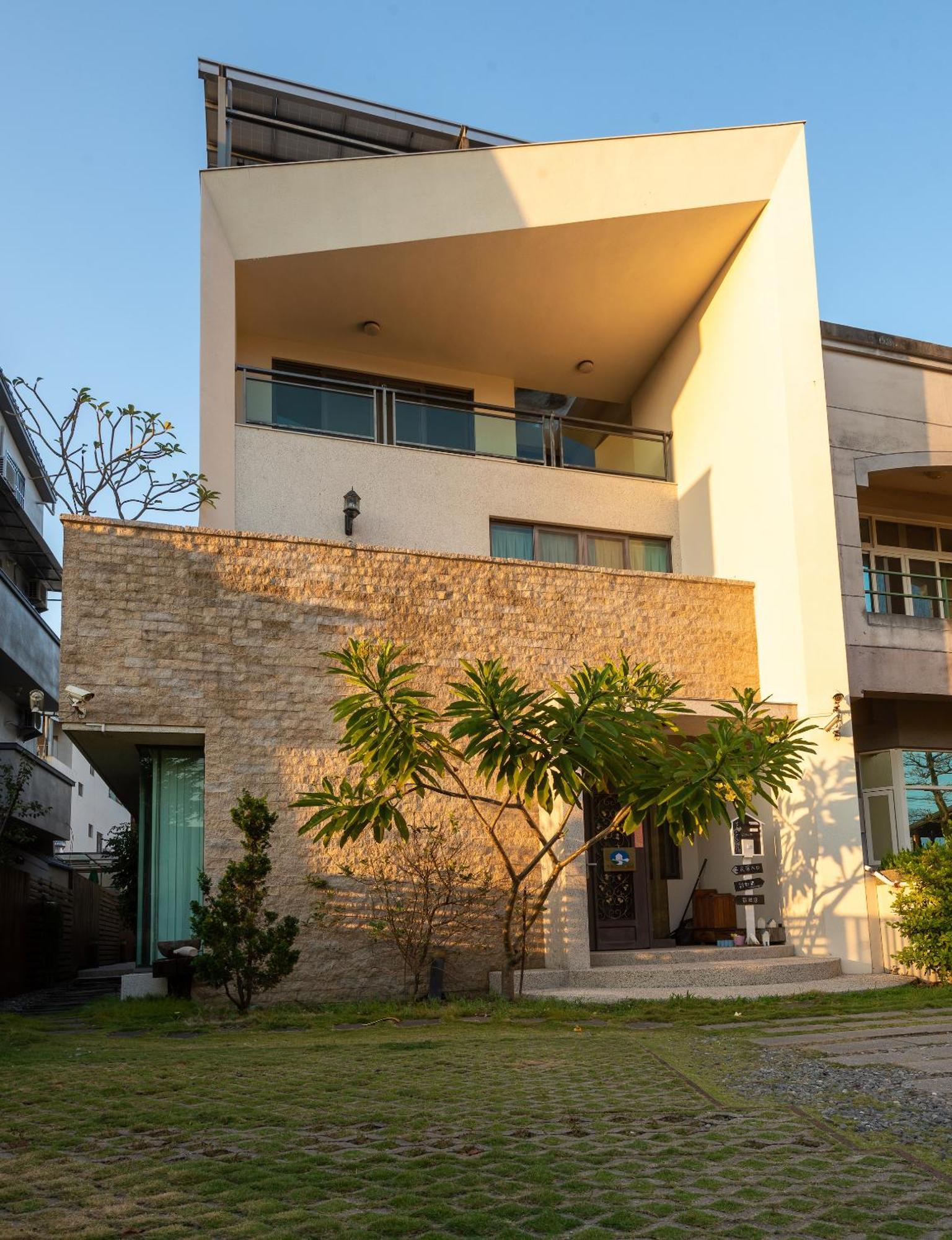 Rainbow Field House Apartment Jiji Exterior photo